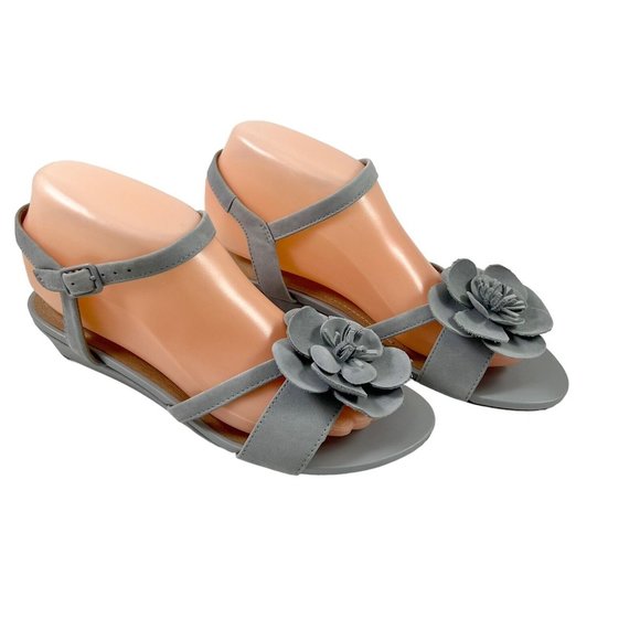 Clarks Artisan Sandals Parram Stella Blue Gray Nubuck Shoes Size 6.5 M Rosette - Picture 2 of 10